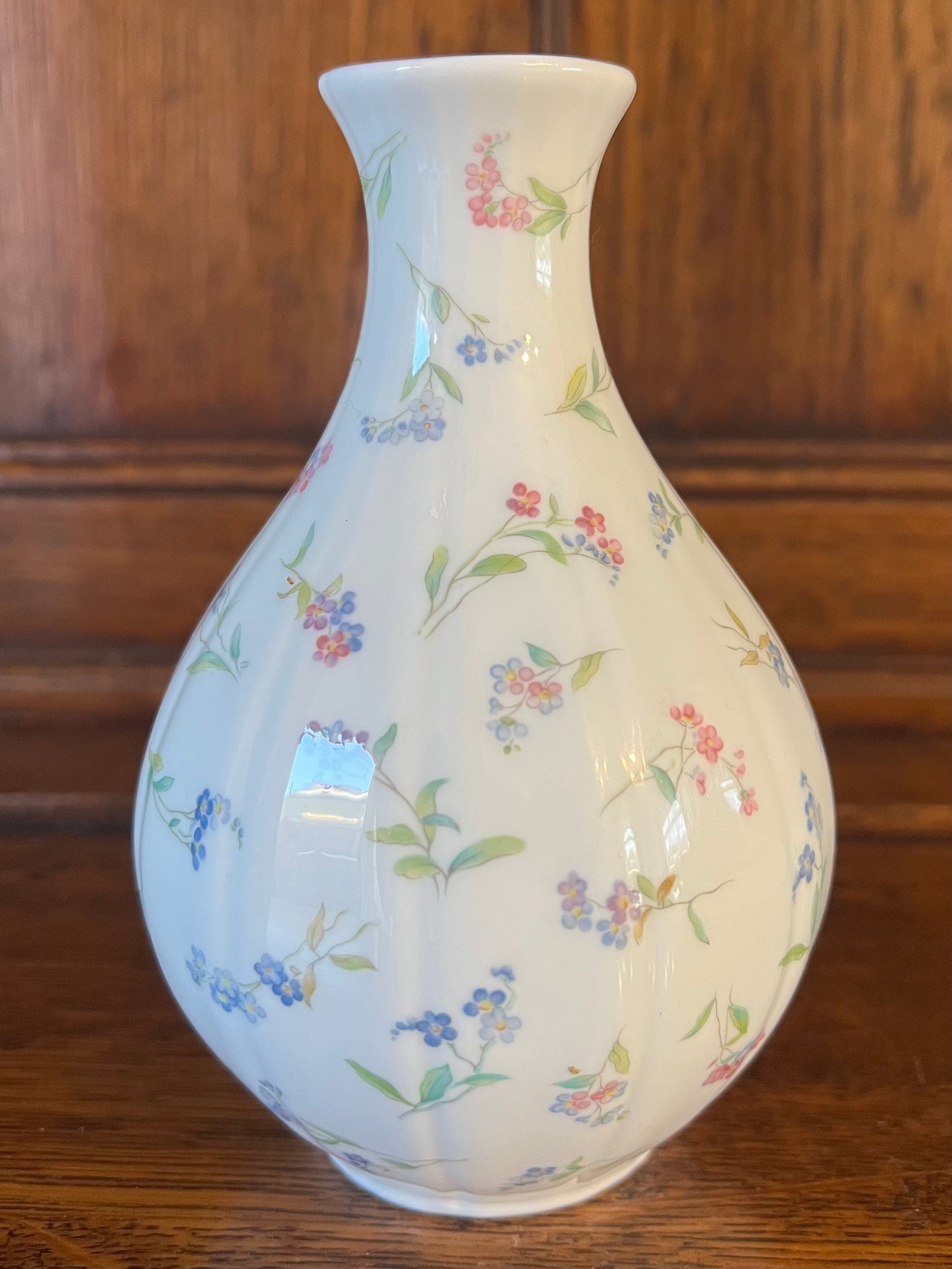Vintage Royal Worcester Fine Bone China Forget Me Not Bud Vase