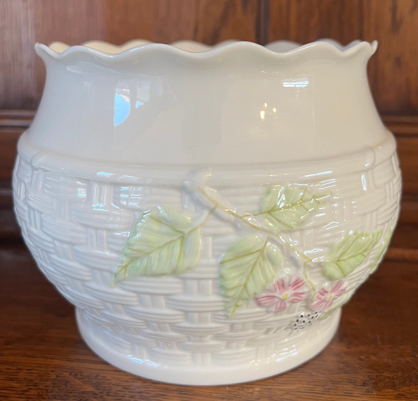 Belleek Ireland Indoor Planter Basket Weave