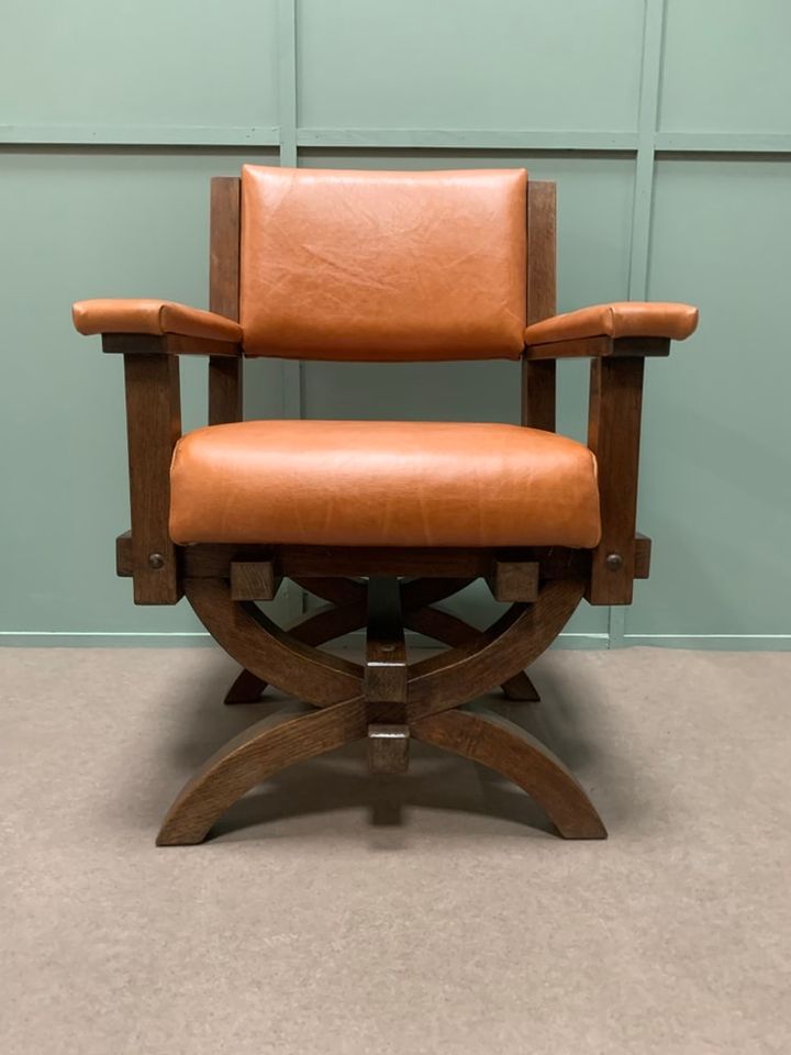 Throne chair